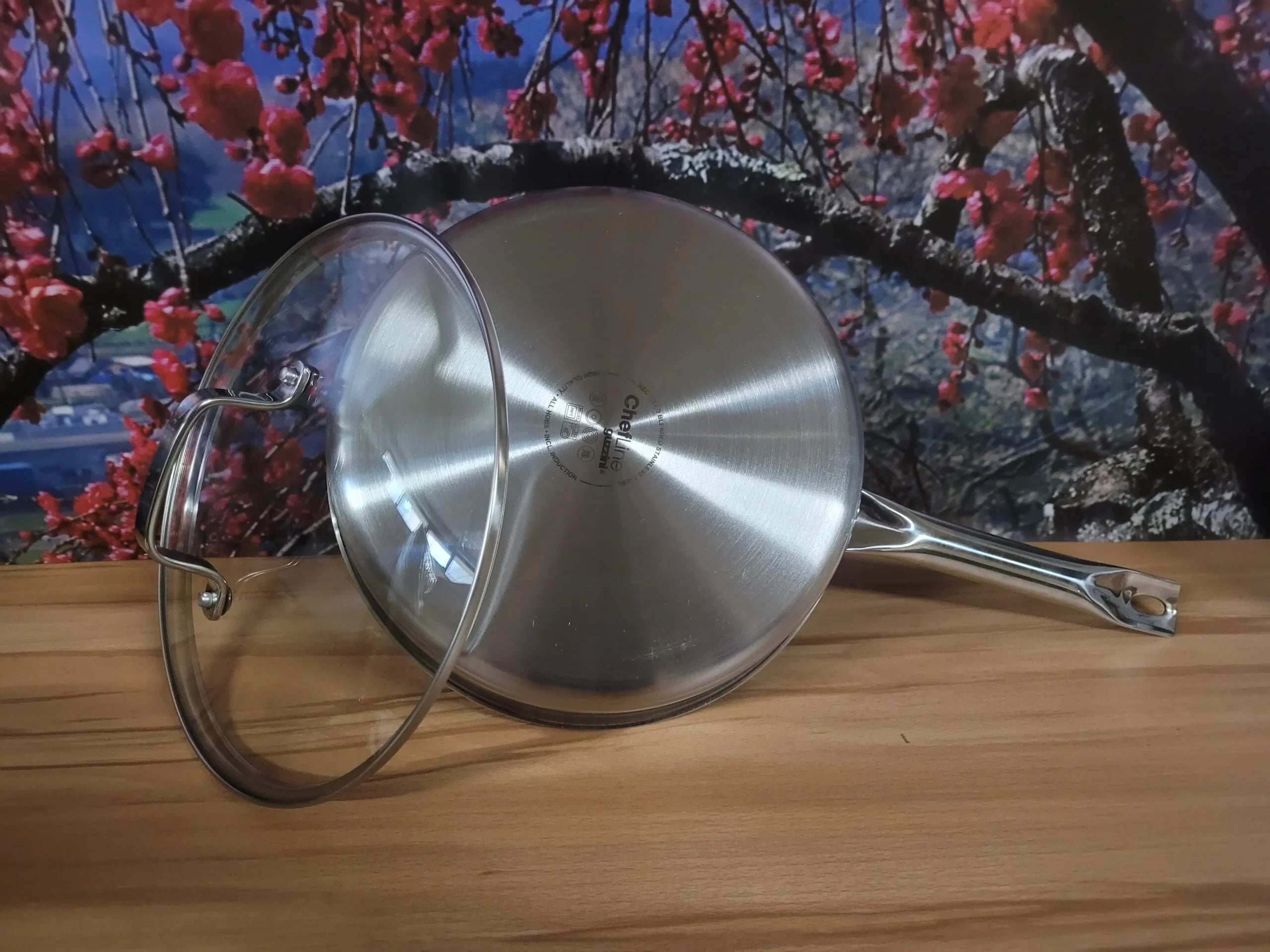 Тиган със стъклен капак Guzzini D 24 cm неръждаема CrNi 18/10 стомана, вместимост 2,5 литра