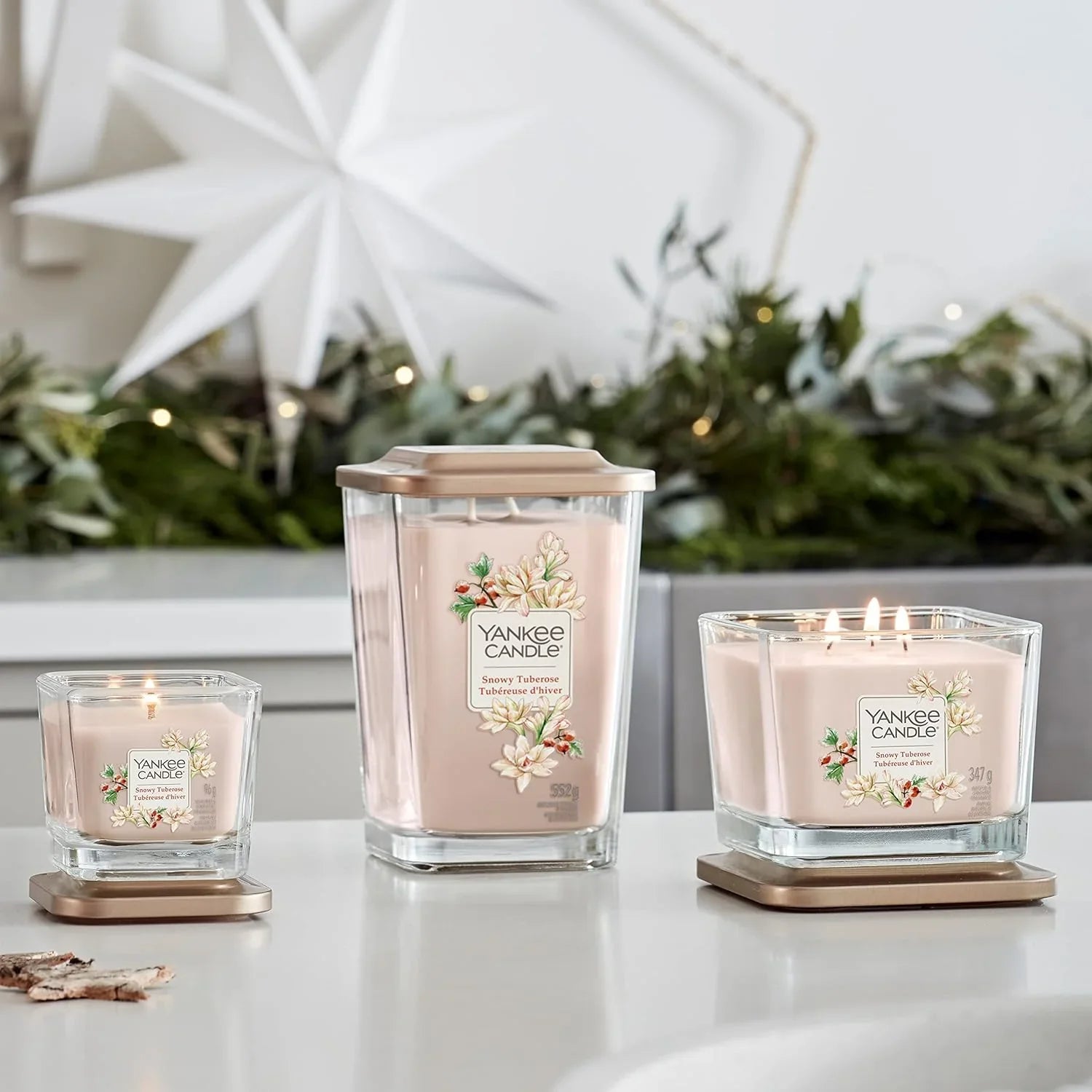 Ароматна свещ в стъклен съд Yankee Snowy Tuberose Elevation Large с два фитила