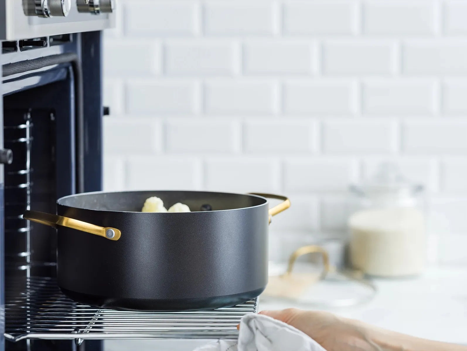 Тенджера с капак с керамично покритие Blue Diamond Gold Green Pan 24 см 4,9 литра