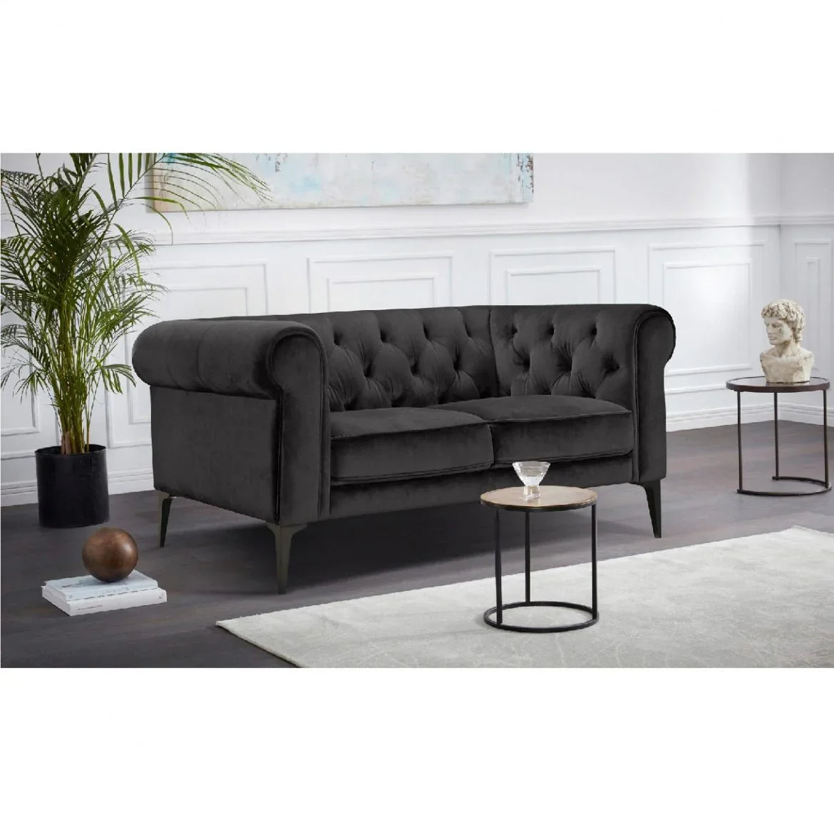 Диван двойка Tobol в класически Chesterfield дизайн