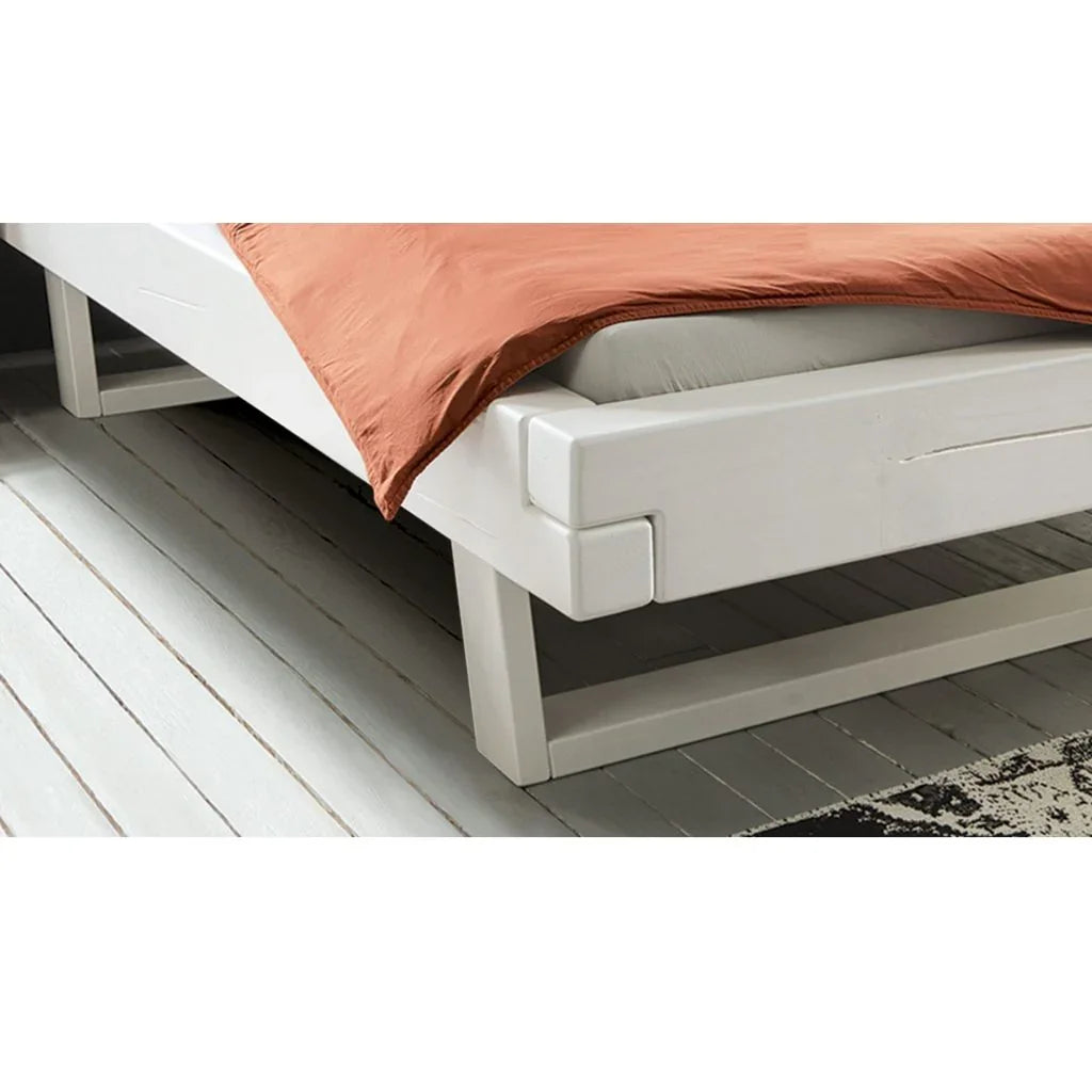 Спалня Balkеnbett от масив бор