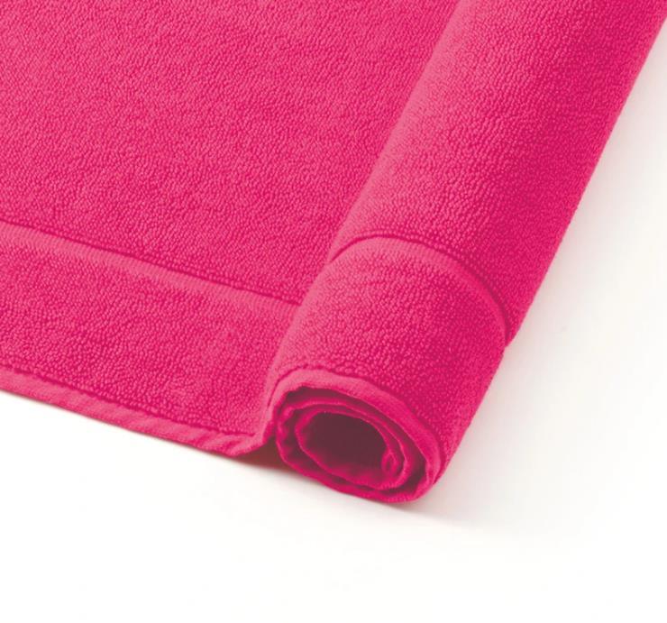 Постелка за баня Christian Lacroix от памук два цвята