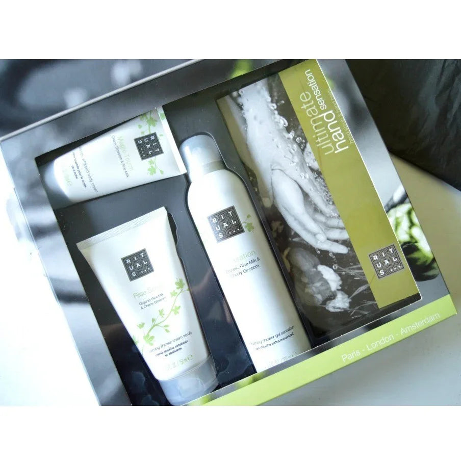 Подаръчен козметичен комплект Discover Sakura на Rituals