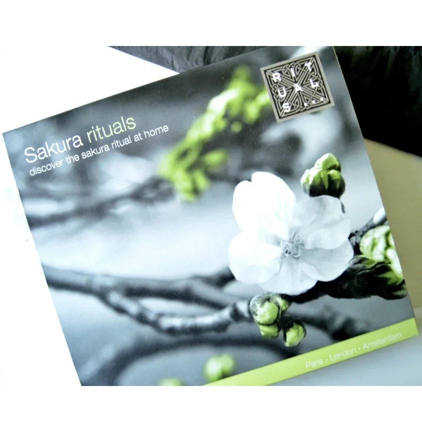 Подаръчен козметичен комплект Discover Sakura на Rituals