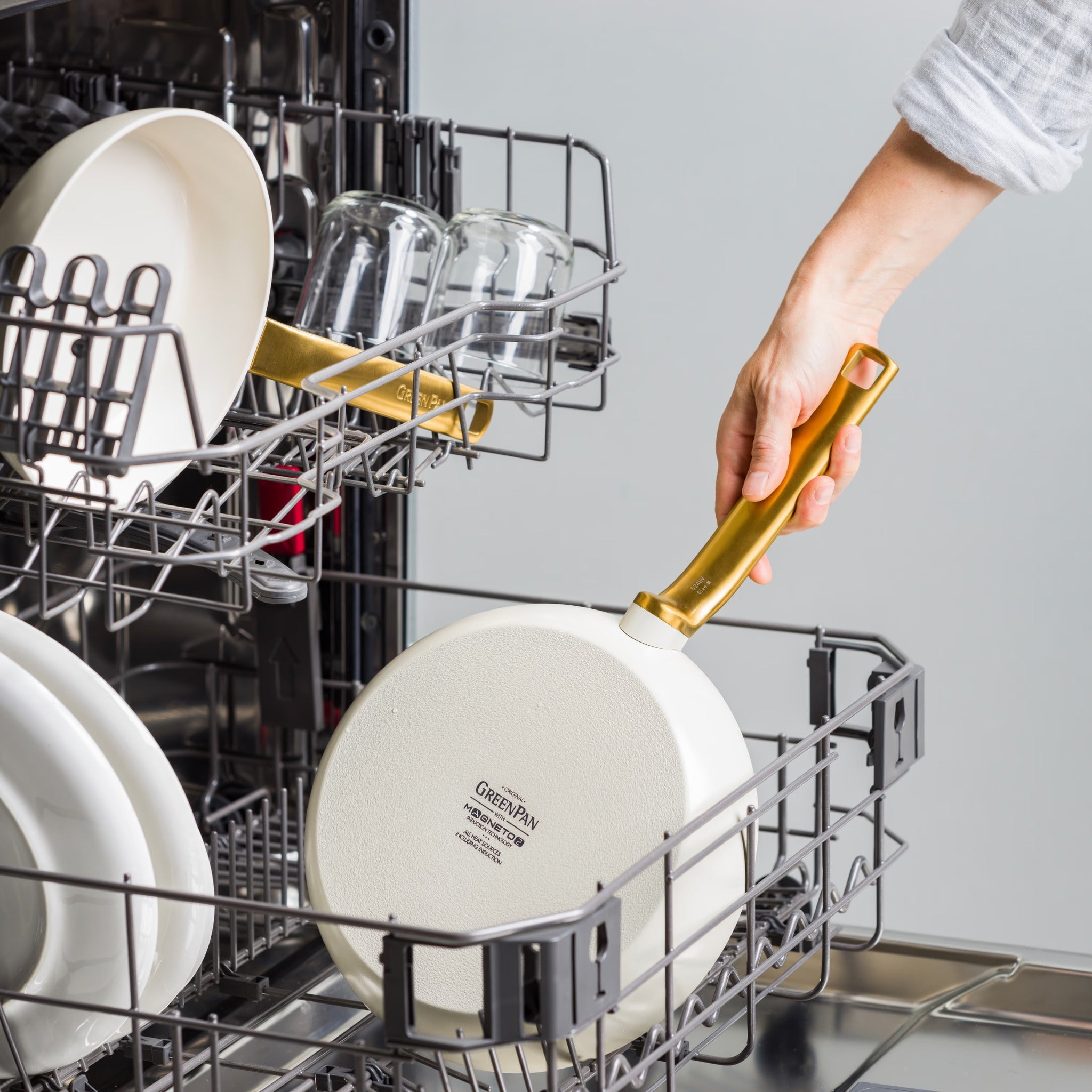 Тиган Evolution Green Pan  незалепващо покритие с диамантени кристали