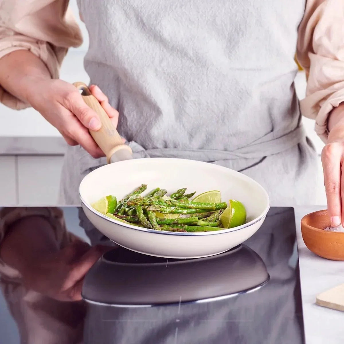 Тиган Green Chef Nordics D 24 см D 28 см керамично покритие Thermolon подсилено с диамантени кристали
