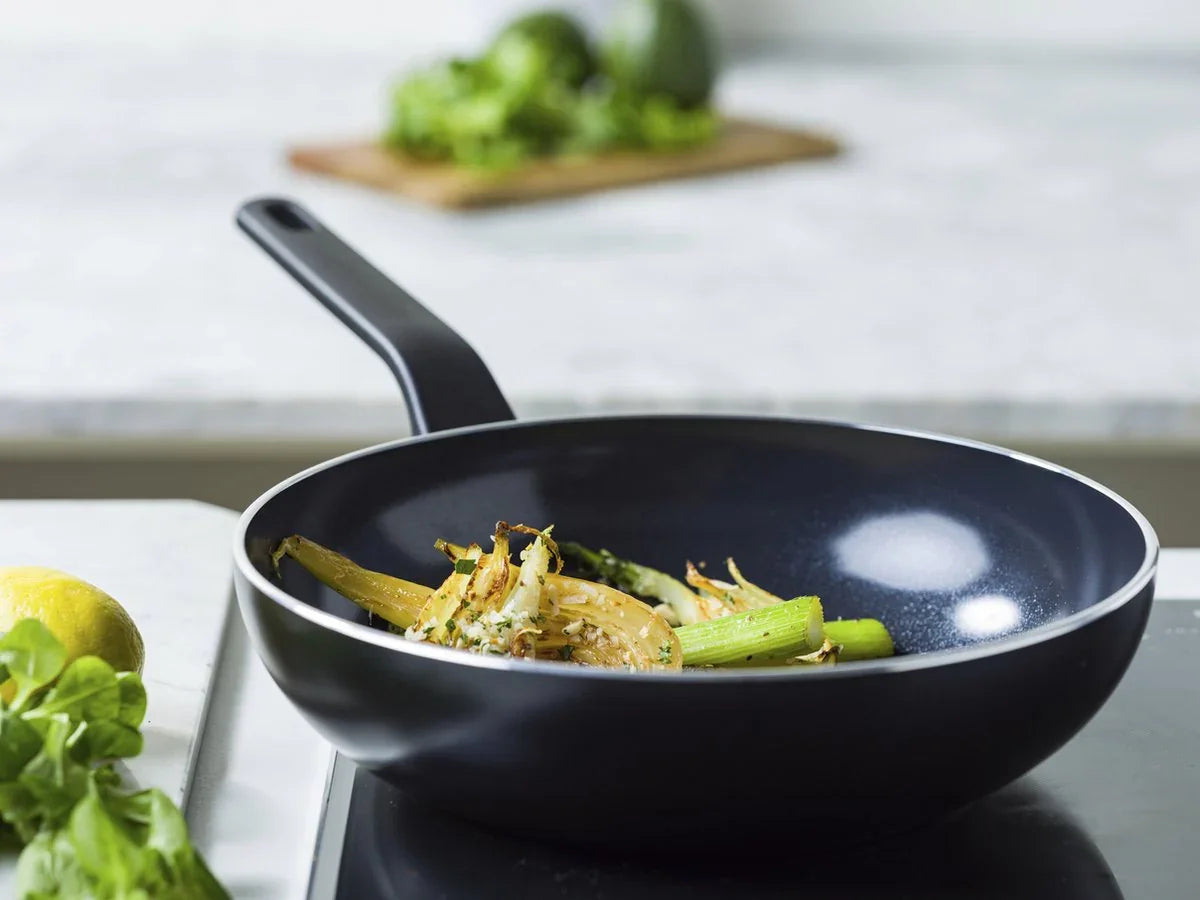 Тиган WOK Green Pan Essence D 28 cm керамично покритие Thermolon с диамантени кристали