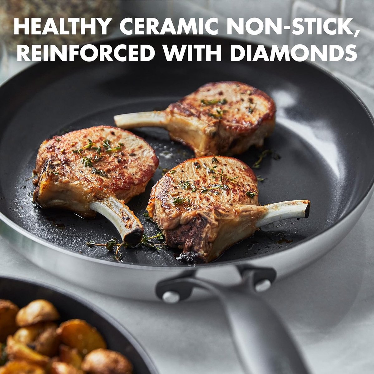 Тиган с капак GreenPan Venice Pro Noir D 30 cm  4,7 L, керамично покритие Thermolon с диамантени кристали